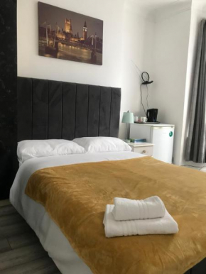 Double Room Central Location